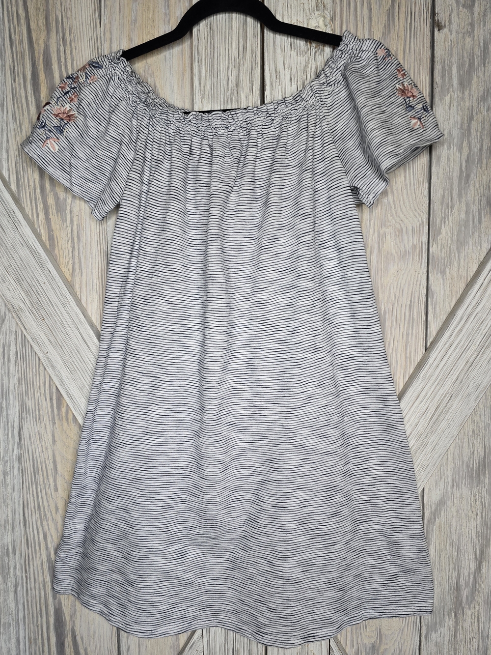 Abercrombie & Fitch Size S Striped Embroidered Off Shoulder Boho Dress